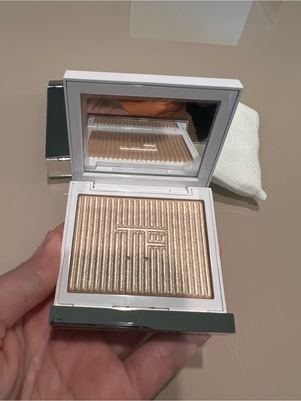 Tom Ford Luminous Highlighter – Champagne Gold